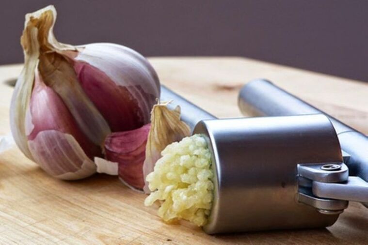 Garlic fights fungal diseases
