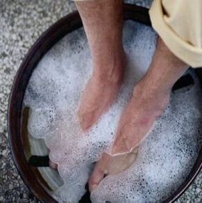 Bathing to Fight Fungus